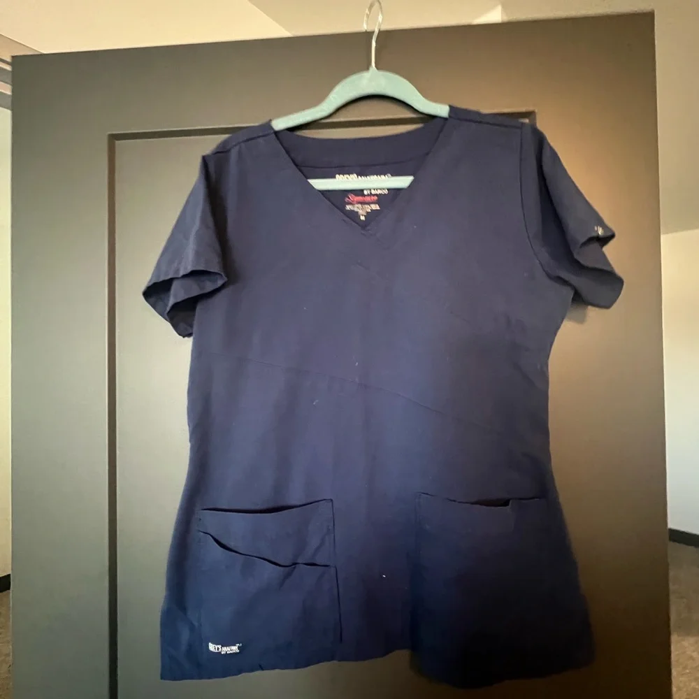 Grey’s Anatomy by Barco scrub set in NAVY BLUE size MEDIUM - Picture 2 of 12